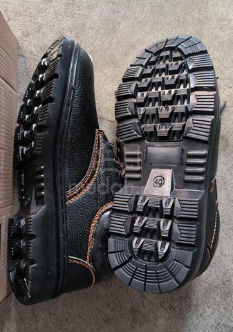Safety Shoes - photo 2 of 2