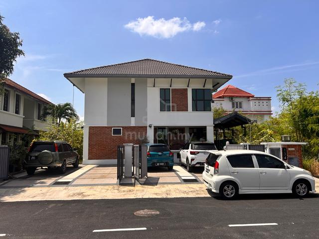 2 storey bungalow @ Kota Seriemas Nilai Negeri Sembilan For Sale 1