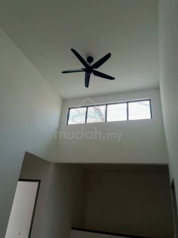 Bandar Dato Onn/ Tebrau/ Double Storey/  Jalan Perjiranan/ 4 bed 4bath 1