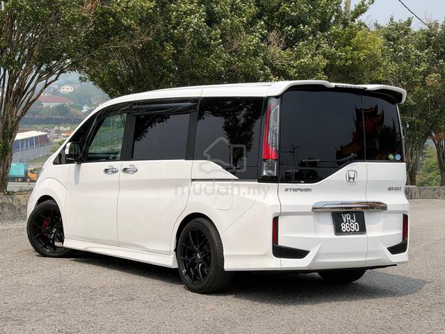 2017 Honda STEPWAGON 1.5 SPADA (A) ORI LOW MILAGE - 3