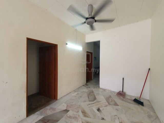 Senangin Terrace 3R2B @ Security Door 1