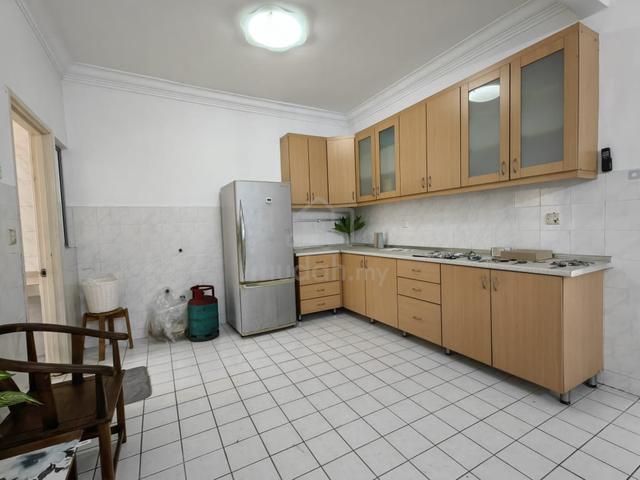 2 Storey House 2300 Sf 4r 3b In Seri Utama Kota Damansara for Rent 5