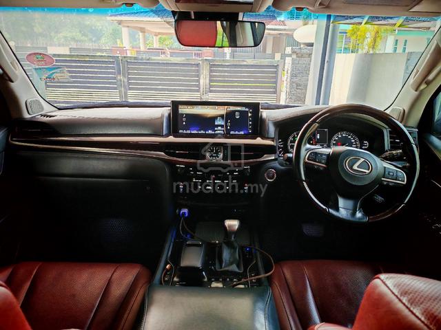2017 Lexus LX570 5.7 (A) - 5