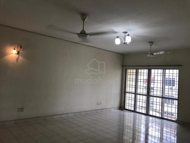 Zamrud Apartment 1