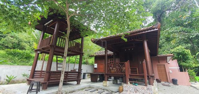 KAMPUNG WOODEN HOUSE WITH POOL Kuah Langkawi 1