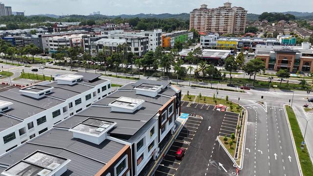 Shoplot MAINROAD FACING Bdr Seri Putra Bangi 1