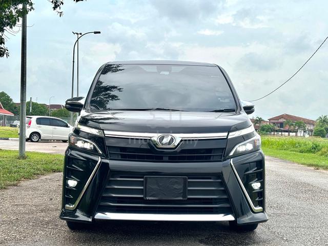 2019 Toyota VOXY 2.0 ZS KIRAMEKI II Low Mileage - 4