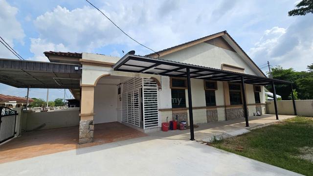 FOR Sale | TAMAN SELADANG EMAS (KULIM SQUARE) Corner LOT 1