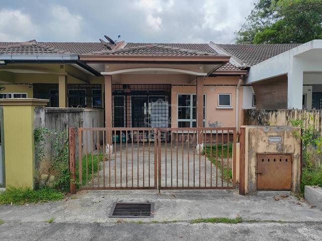 Taman Lestari Putra, Seri Kembangan, Selangor 1