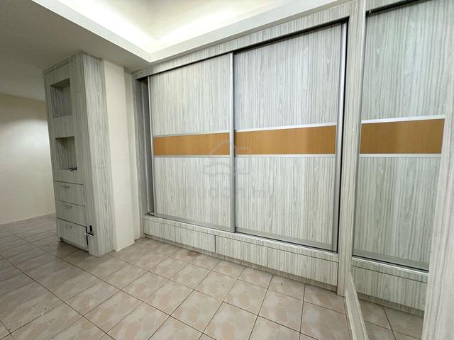SEMI D Double Storey, TMN RAFFLESIA 5