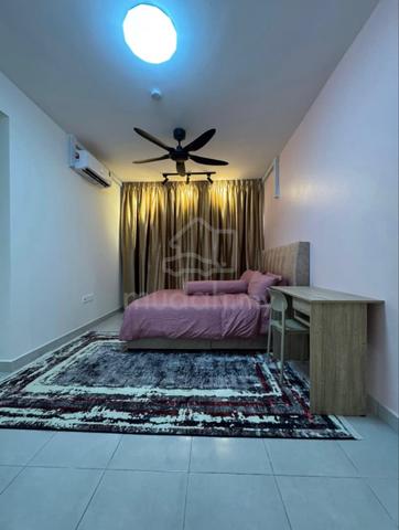 Aspire Residence Master Room For Rent Female 1