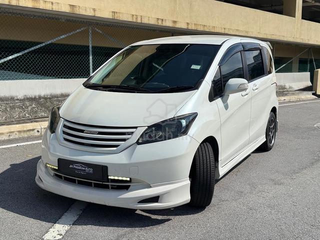 2010 Honda FREED 1.5 E / 2 Power Door / Warranty - 3