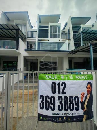 Taman selasih 3 storey,batu caves,gombak,taman samudera/big porch&yard 1