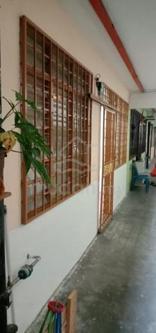 Desa Mentari Flat (Block 2) 1