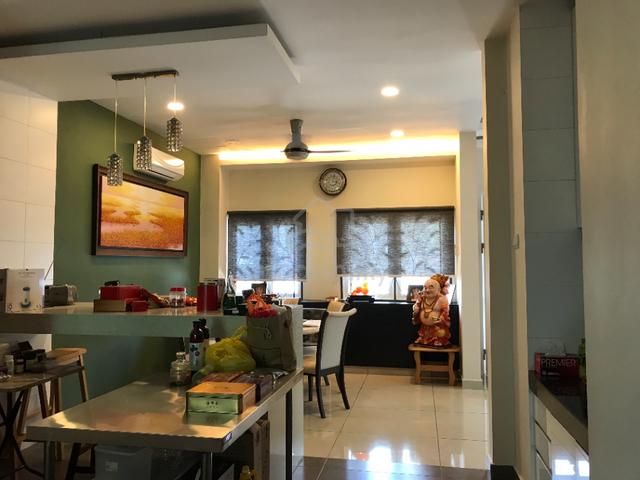 Gated Guarded TMN BERINGIN AVENUE 3.5 Storey Semi D 1