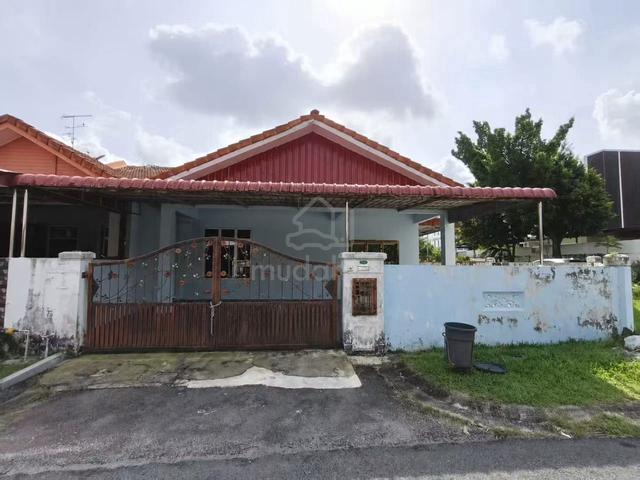 1 Storey For Sale @ Taman Mutiara Rini/ Jln Bakti/ Skudai/ Corner Lot 1
