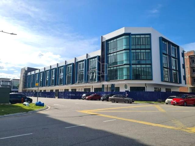 Brand New 3 Storey Shop For Rent Permas Jaya 22x80ft Matured Area 1