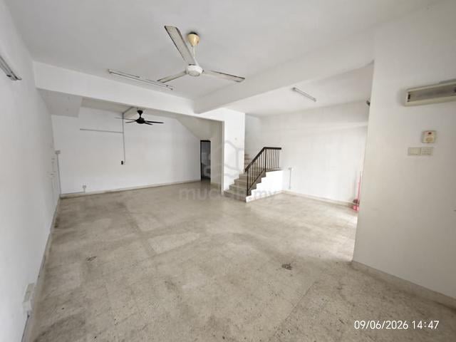 Double Storey SS2 Petaling Jaya - Freehold, Basic Condition 1