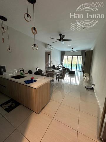 Queens Residences Q1 @ Queens Waterfront 1