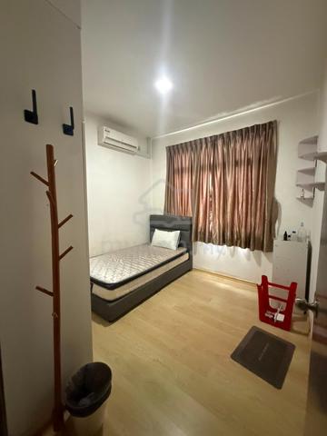 Larkin /  Room / CIQ / Couple / Low depo /  Apartment 1
