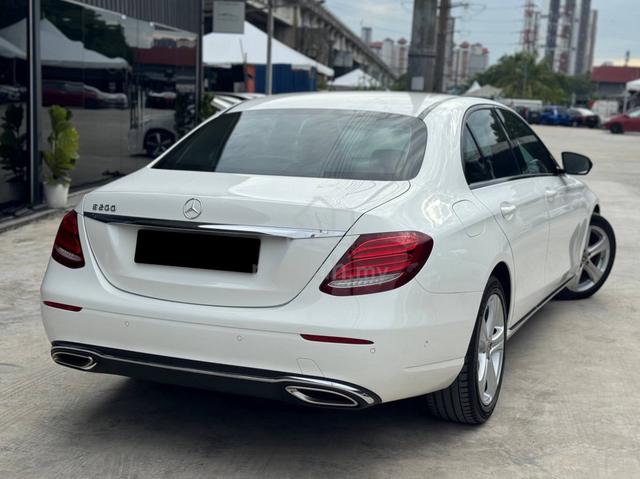 Mercedes Benz E200 AVANTGARDE 2.0 (A) FULL LOAN - 3