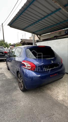2014 Peugeot 208 1.6 VTi ALLURE (A) - 4