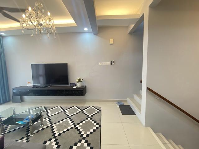 Fully-furnished Crescent Park Townvilla for Rent 1