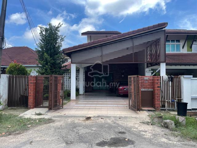 Renovated & Extended | 2sty Endlot Unit at Taman Salak Indah 1