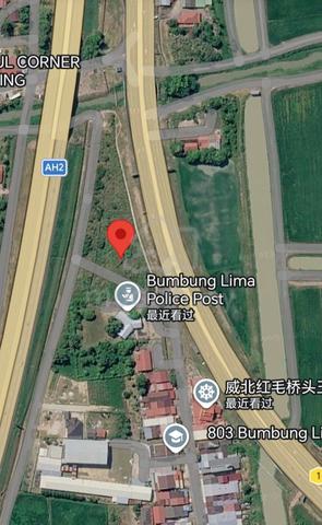 Pekan bumbung lima commercial land , road side , near highway 1