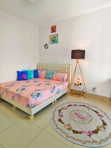 MASTER ROOM With Private & Attached Bathroom @ RAZAK CITY RESIDENCE 4