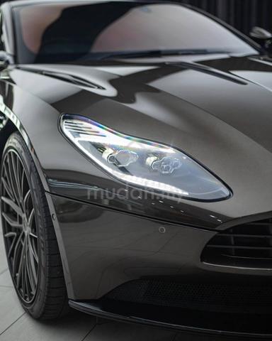 2018 Aston Martin DB11 5.2 V12 (A) - 1