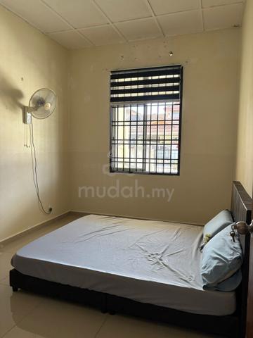 Setia Indah Tarrace House Master Bedroom Rent Room Fully Furnished 1