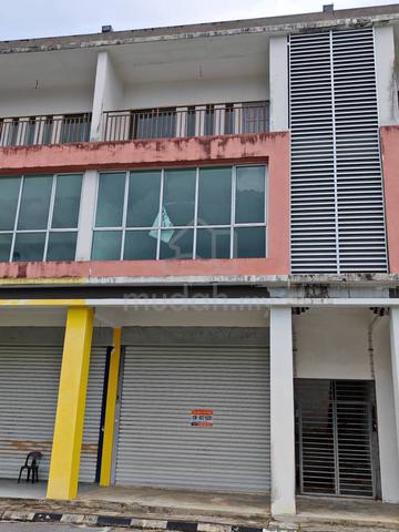 SAMARAHAN Adjoining 3-Storey Shoplots For Rent @ Merdang Gayam 1