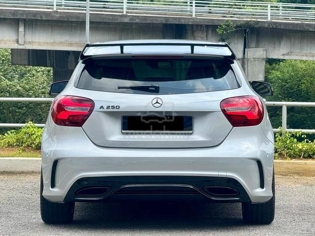 Mercedes Benz A250 2.0 Turbo AMG W176 F/Lift 1Owr - 4