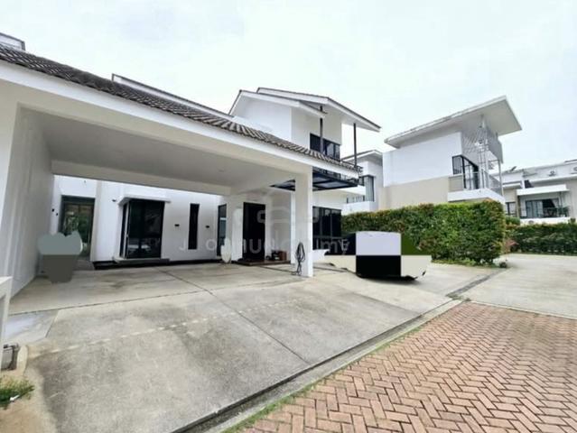 Lake Edge, Puchong Semi-D Fully renovated Clubhouse facilities 1