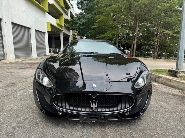 2017 Maserati GRAN TURISMO 4.7 MC STRADALE V8 (A) - 2