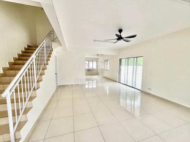 NICE UNIT FOR RENT✨ 📍Corner Adenium, Bukit Beruntung 1