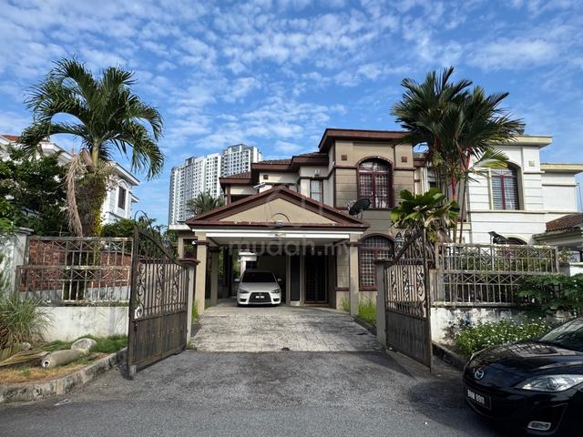 Selangor Seri Kembangan Leasehold Semi-Detached House For Sale 1