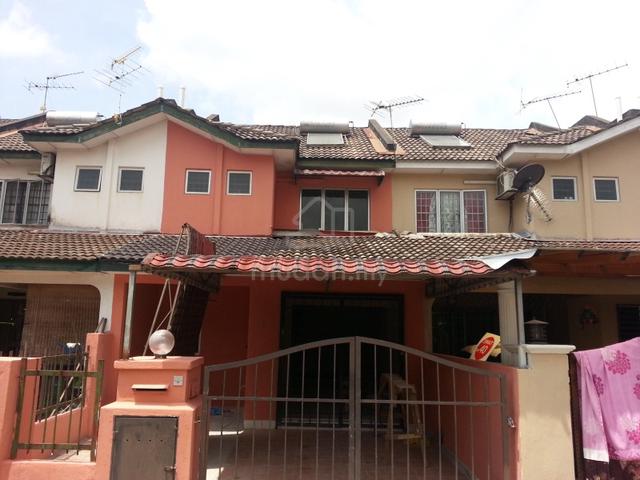 [sewa] 2 Storey Terraced House Kitchen Cabinet Puchong Utama 1