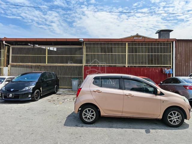 Semi D warehouse factory For Let@senawang light industry area Seremban 1