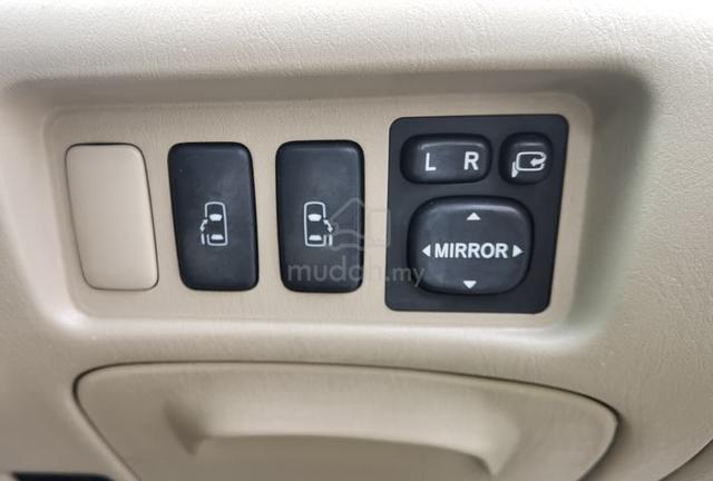 Y2003/04 T ESTIMA 7 seaterSun Roof  n 2 POWER DOOR - 2