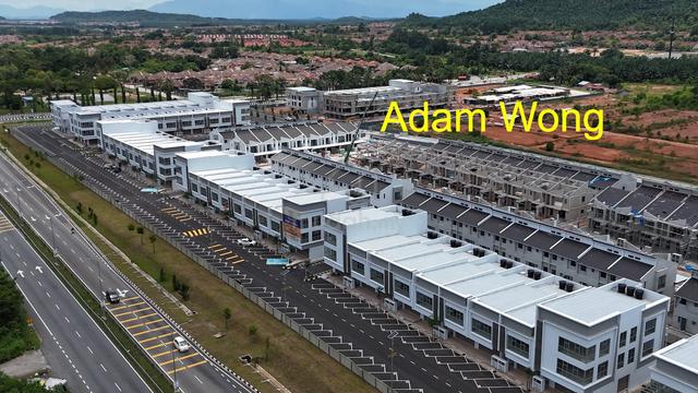 FACING MAINROAD NEW 2 Storey Shoplot Bintang Bayu Bandar Perdana 1