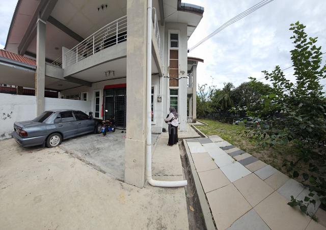 [Hot Location😱] END LOT  DOUBLE STOREY Tmn Terendak Permai 1