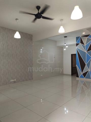 Diamond City Triple Storey Valencia nice unit for rent Eco Majestic 1