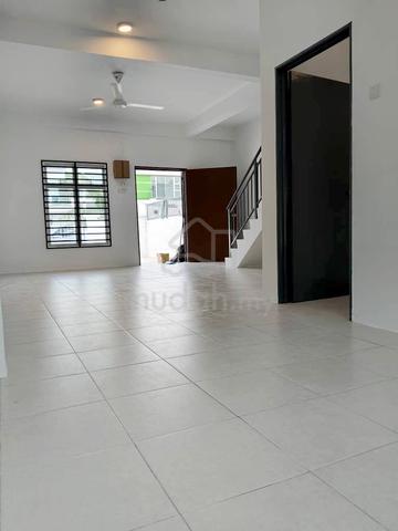 Rumah Sewa 2 Storey Terrace House Scientex Bandar Jasin Serkam 1