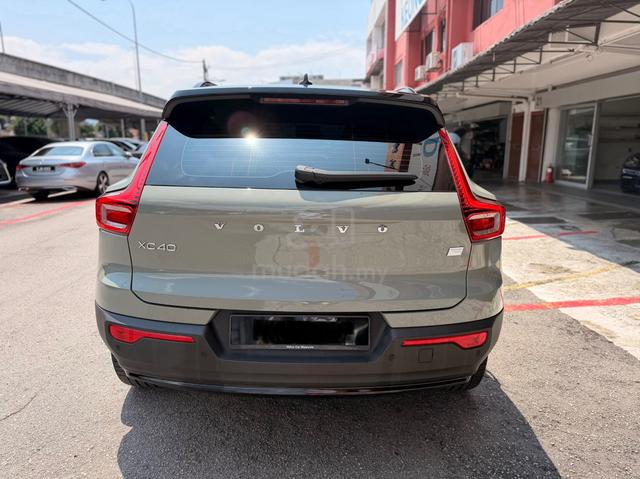 2022 Volvo XC40 Recharge P8 - 3