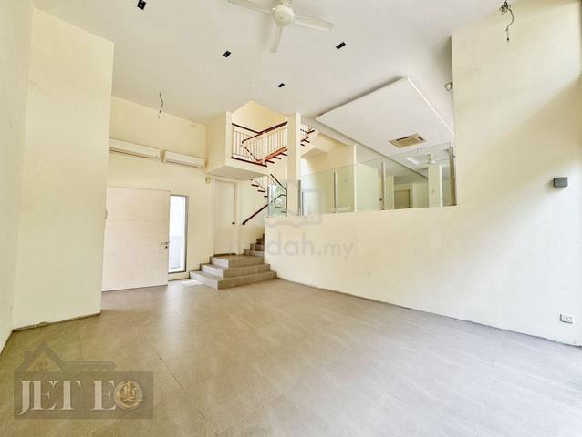 Extended Good Condition Kota Kemuning KK Hill 2 Sty Bungalow House 1
