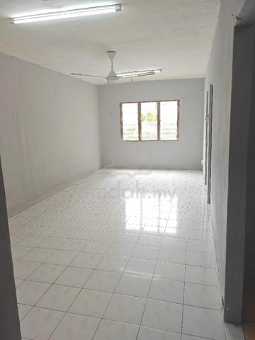 Teratai Apartment (Taman Bunga Raya) 1
