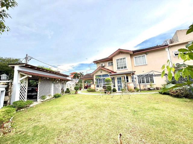(CORNER LOT) SEMI D 2 Storey De Puncak Ukay, Ukay Perdana, Ampang 1