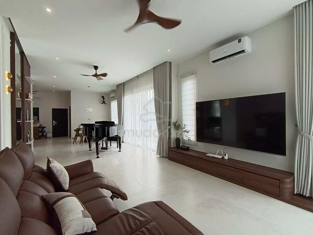 Fully Renovated Corner 2 Storey Semi D Taman Pulasan Alor Mengkudu 1